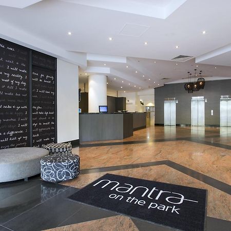 Mantra On The Park Aparthotel Melbourne Eksteriør bilde
