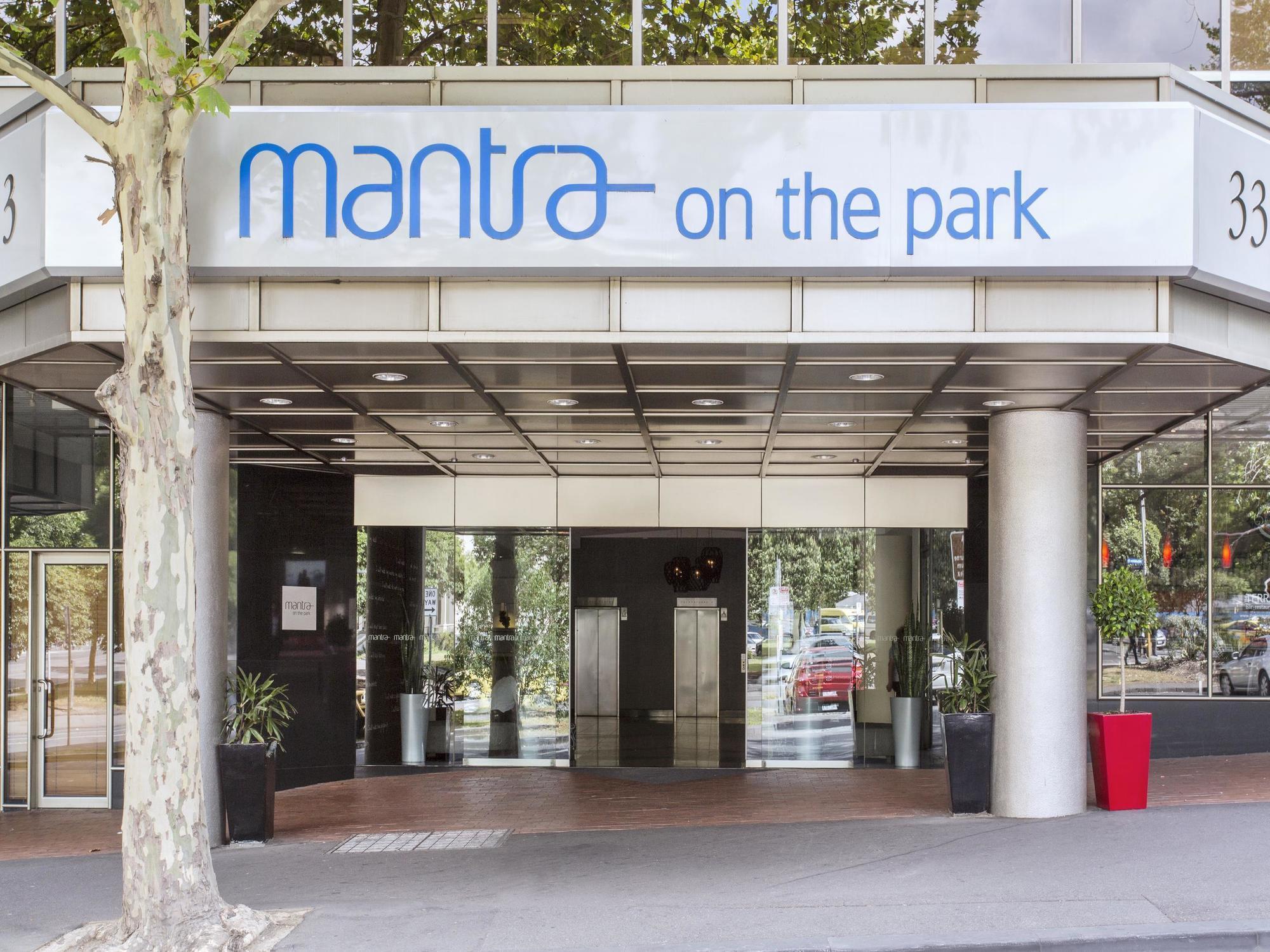 Mantra On The Park Aparthotel Melbourne Eksteriør bilde