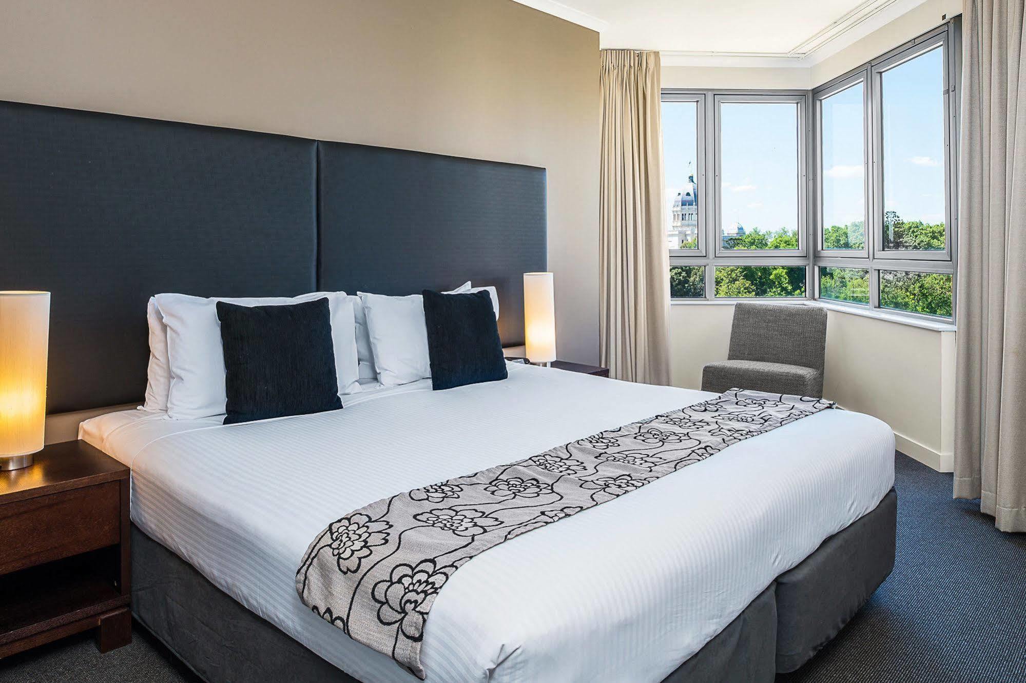 Mantra On The Park Aparthotel Melbourne Eksteriør bilde