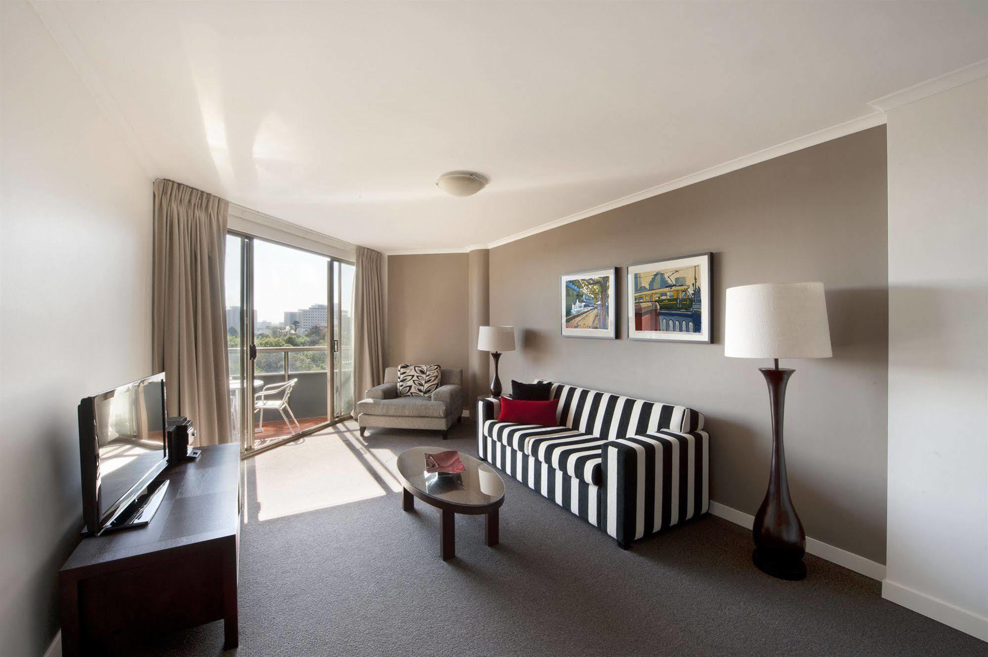 Mantra On The Park Aparthotel Melbourne Eksteriør bilde